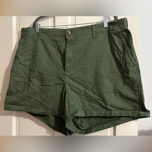 Old Navy Women’s Plus Green Denim Shorts with Elastic Waist Sz 3X - Picture 1 of 7